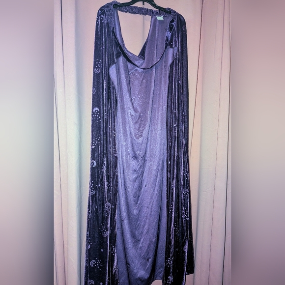 Spirit Plus Purple Velvet Cape - Picture 1 of 7